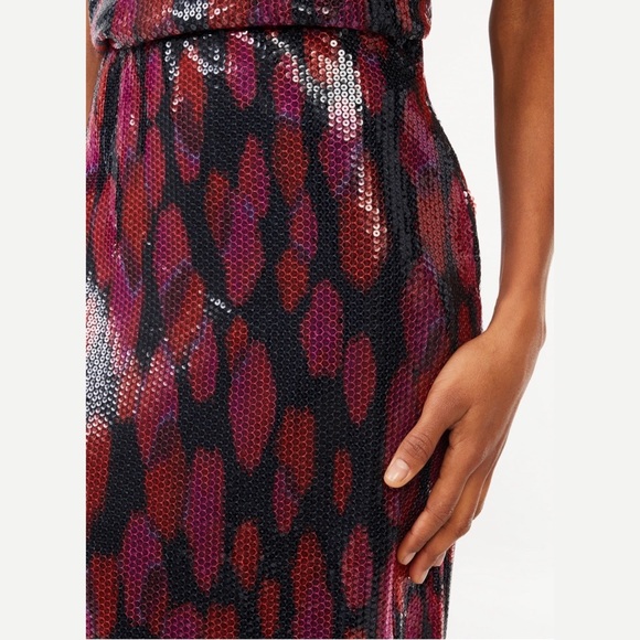 🆕 Sequin Midi Pencil Skirt Sizes XL Check my Boutique for the matching Top! - Picture 5 of 9